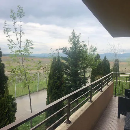 Spacious, 2 Bed Apt, Orchid 公寓 *